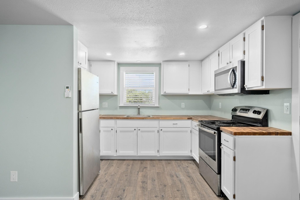 248 Post Oak Ln - Photo 10
