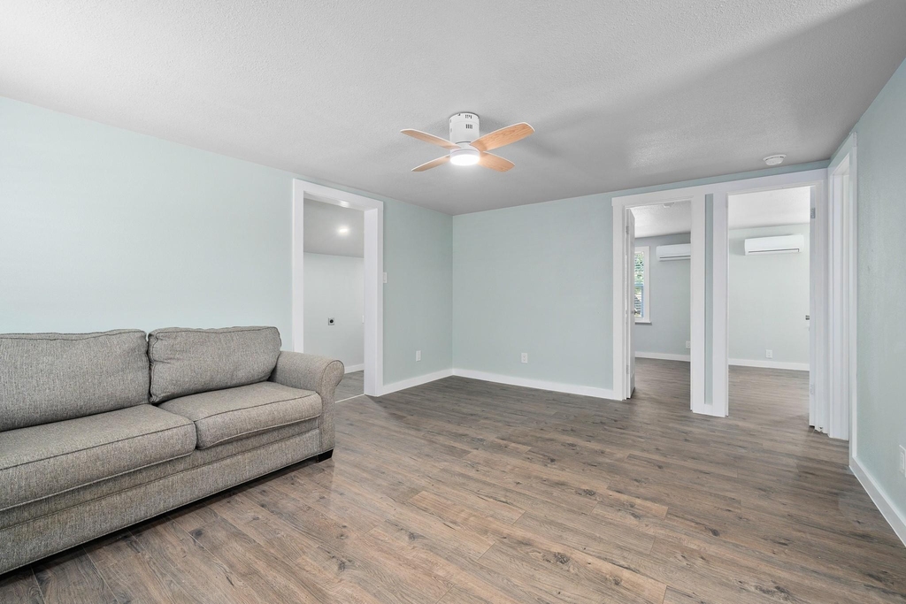248 Post Oak Ln - Photo 4