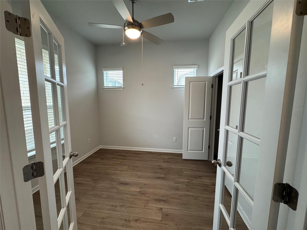 3000 Chisholm Trail Rd - Photo 2