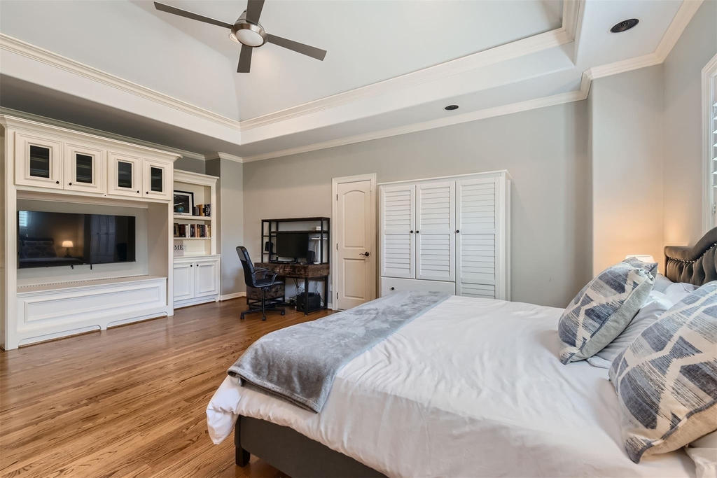 2390 W 8th St - Photo 25