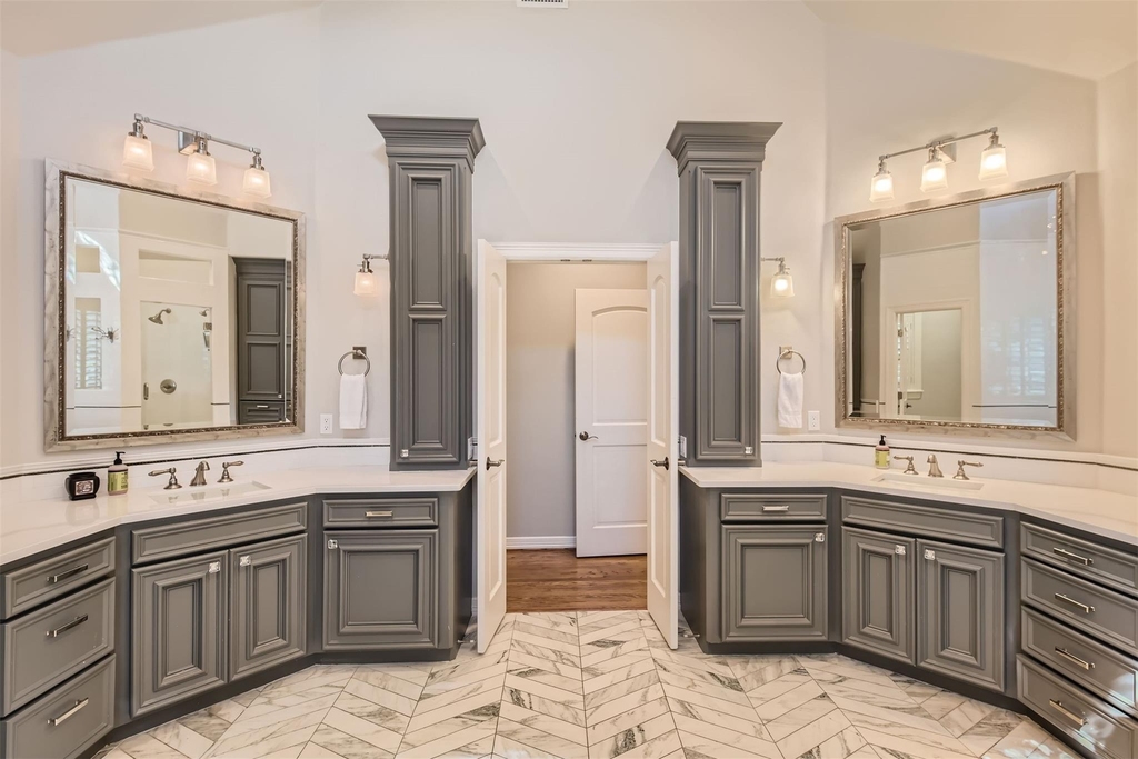2390 W 8th St - Photo 24