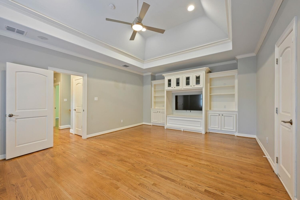 2390 W 8th St - Photo 23