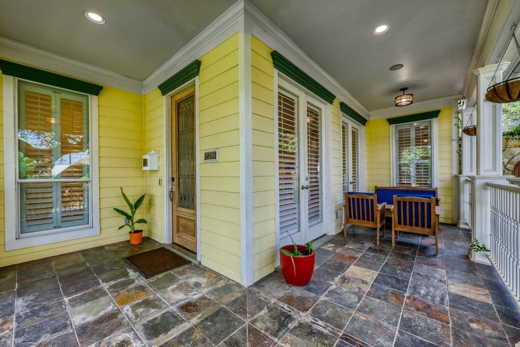 2390 W 8th St - Photo 26