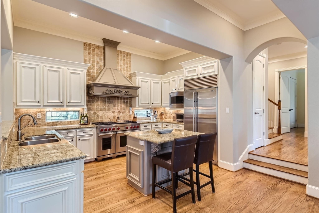 2390 W 8th St - Photo 13