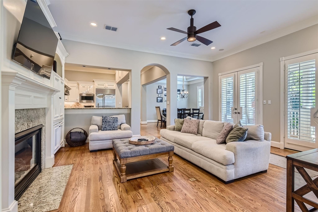 2390 W 8th St - Photo 7