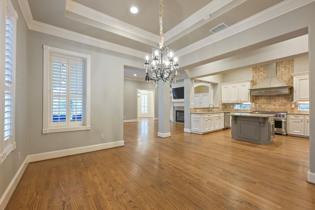 2390 W 8th St - Photo 8