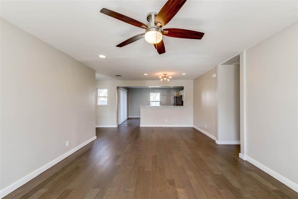 4702 Bandera Rd - Photo 1