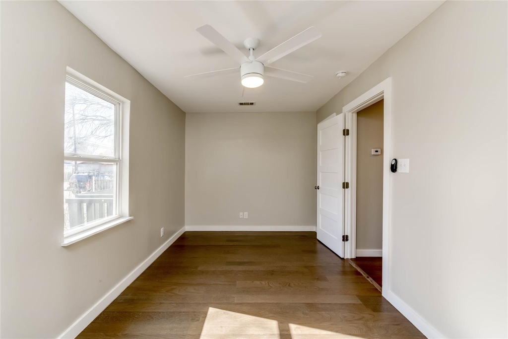 4702 Bandera Rd - Photo 5