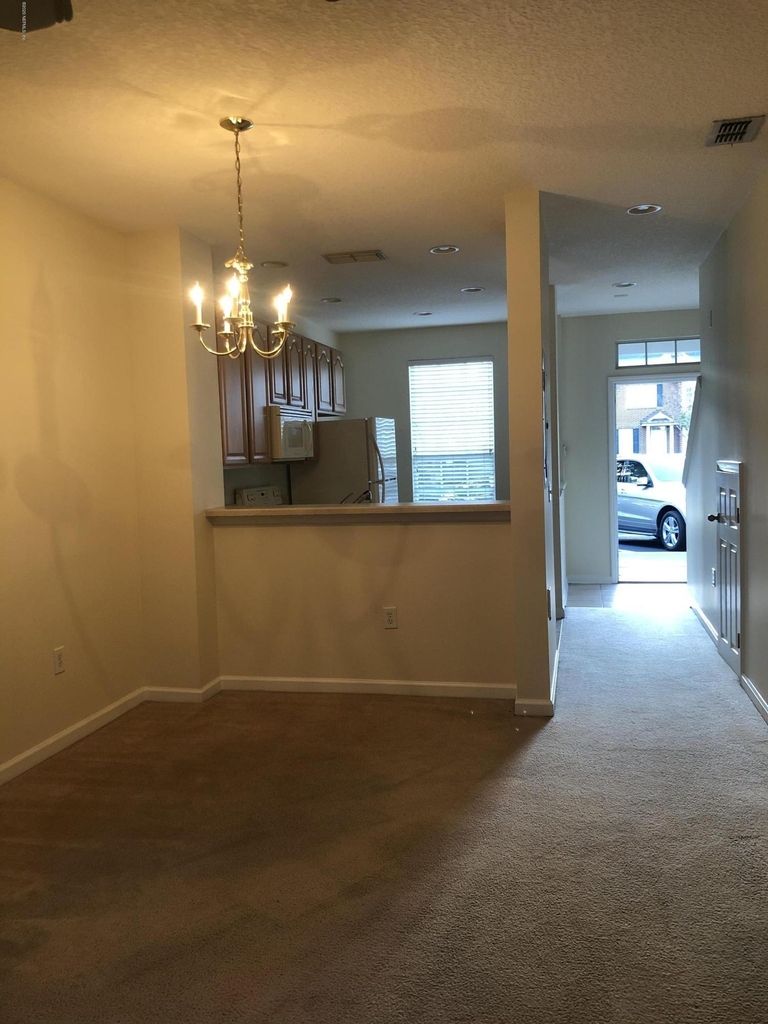 1521 Fieldview Drive - Photo 17