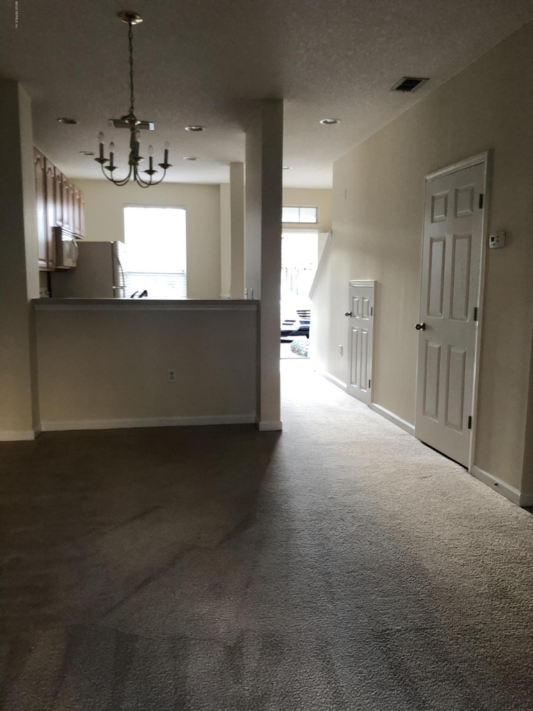 1521 Fieldview Drive - Photo 15