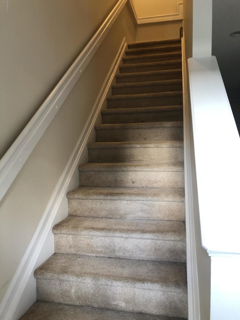 1521 Fieldview Drive - Photo 9