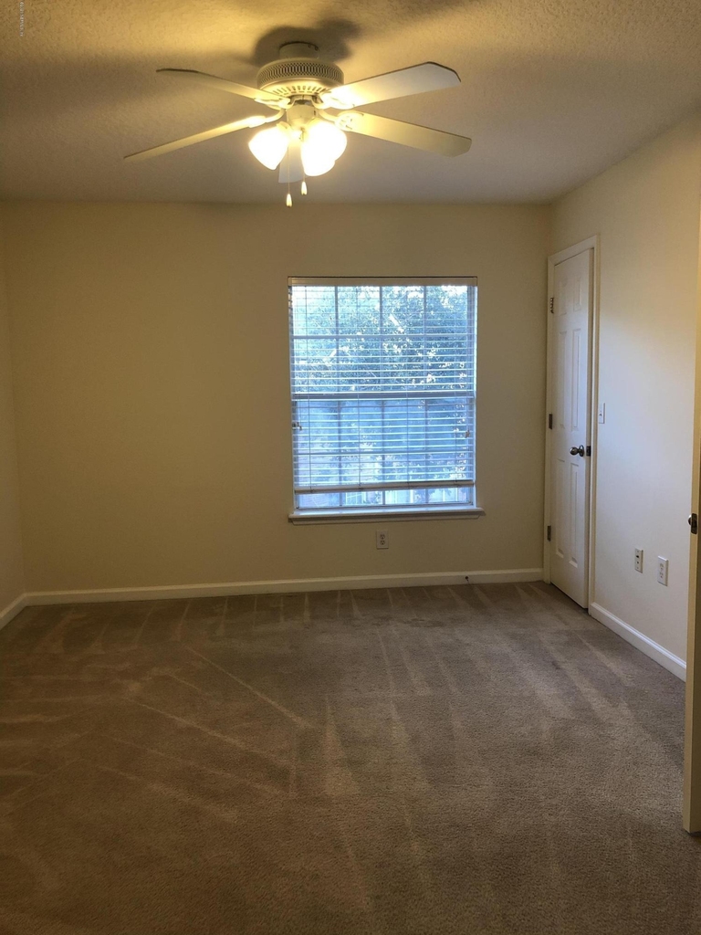 1521 Fieldview Drive - Photo 25