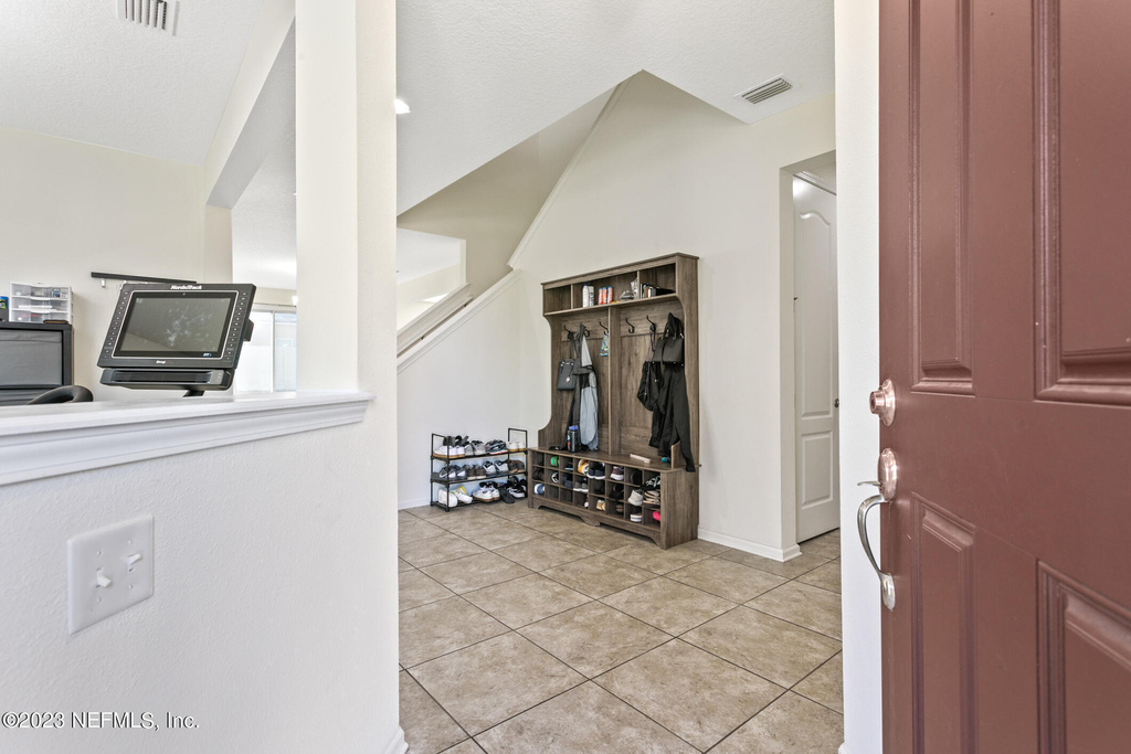 3315 Ridgeview Drive - Photo 3