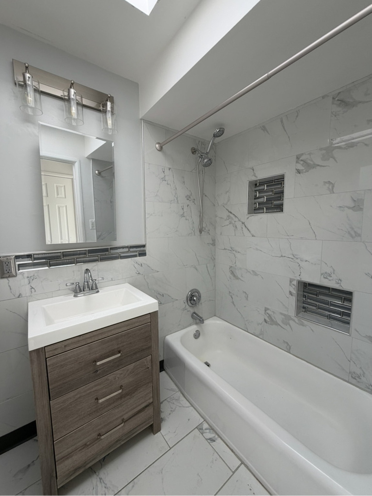 2033 W 111th Street - Photo 6