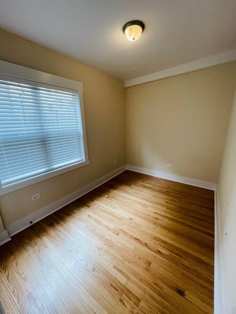 7408 N Hoyne Avenue - Photo 17