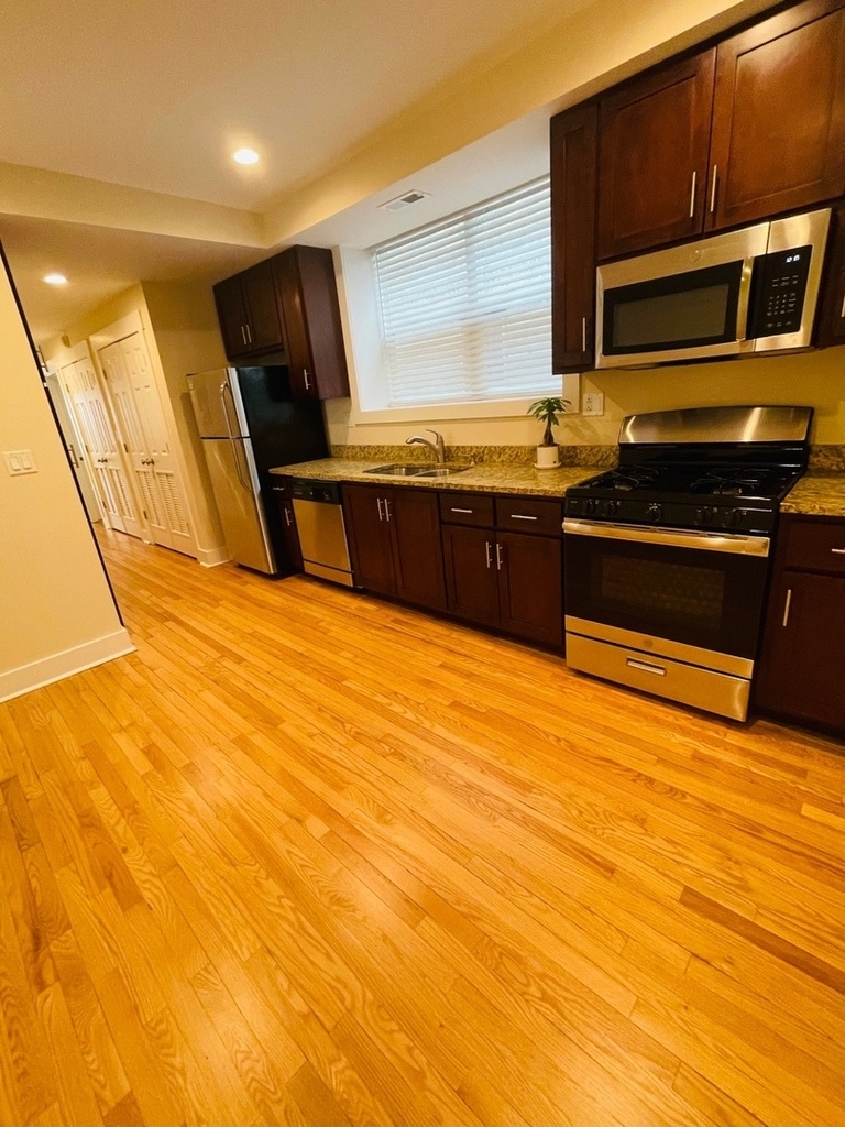 7408 N Hoyne Avenue - Photo 5