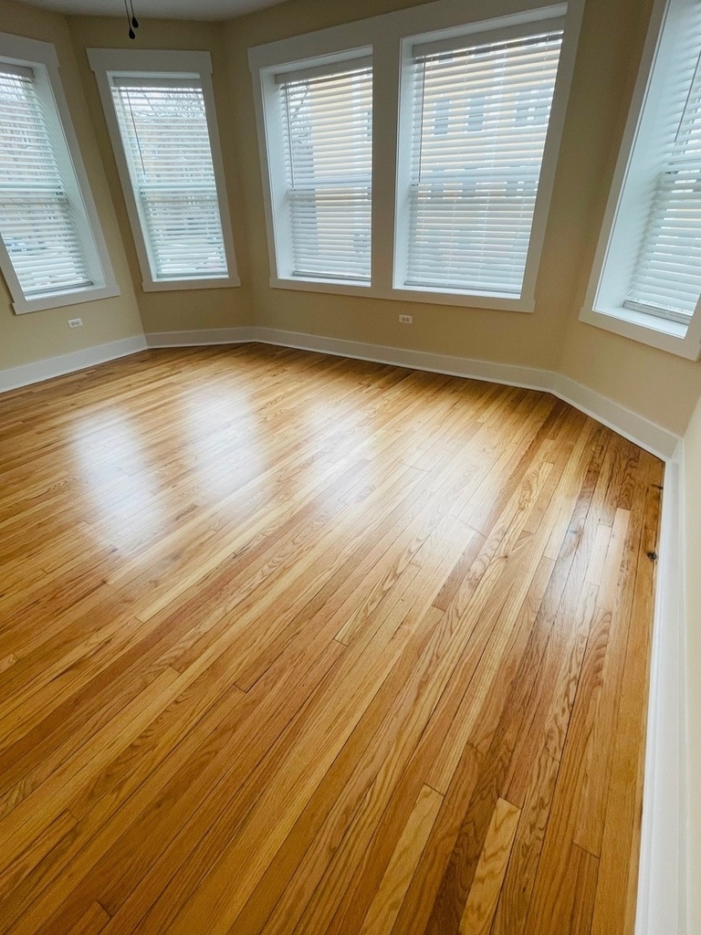 7408 N Hoyne Avenue - Photo 2