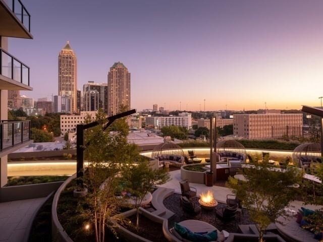 1400 W Peachtree Street Nw - Photo 2