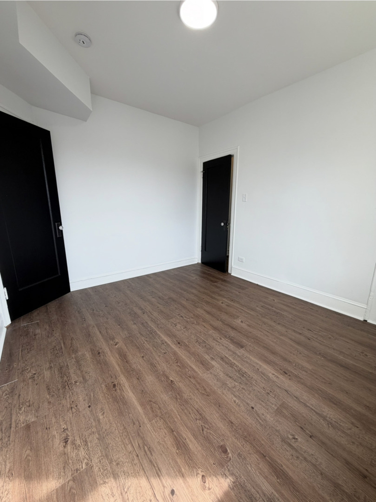 7712 S Jeffery Boulevard - Photo 11
