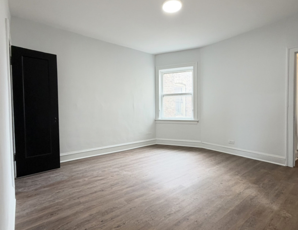 7712 S Jeffery Boulevard - Photo 5