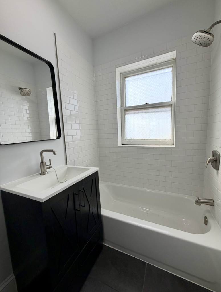 7712 S Jeffery Boulevard - Photo 10