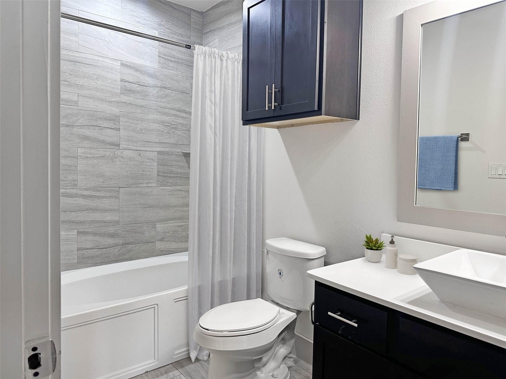 2727 Brazos Street - Photo 2