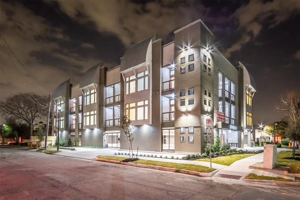 2727 Brazos Street - Photo 6