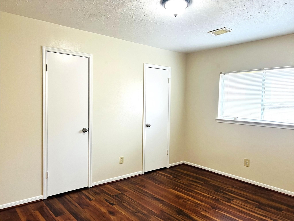8239 Squires Place Drive - Photo 17
