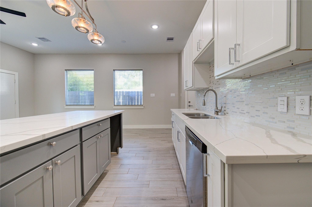 4536 Sunflower Street - Photo 7