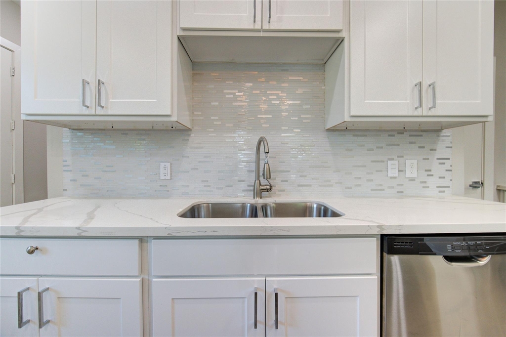 4536 Sunflower Street - Photo 8