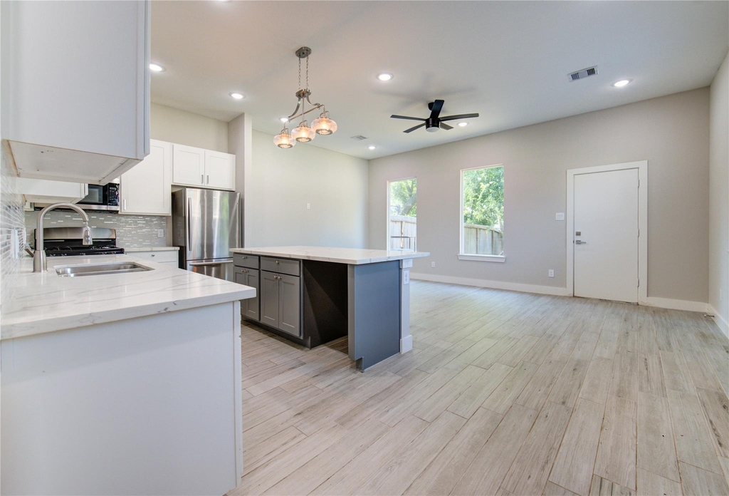 4536 Sunflower Street - Photo 2