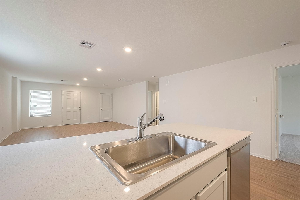 1491 Las Cuevas Drive - Photo 13