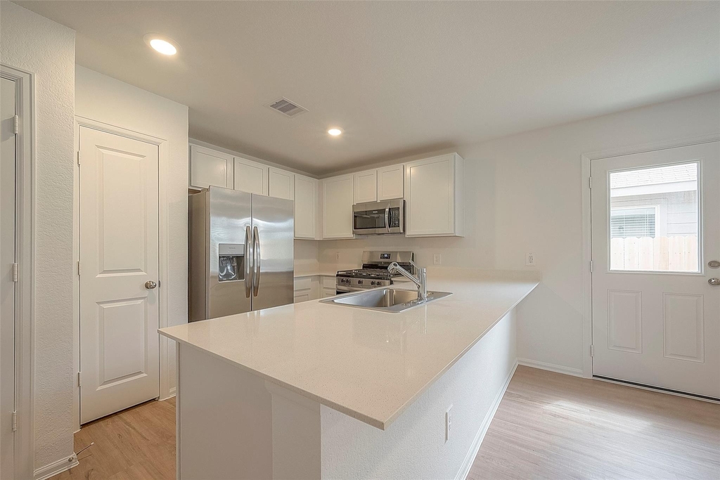 1491 Las Cuevas Drive - Photo 8