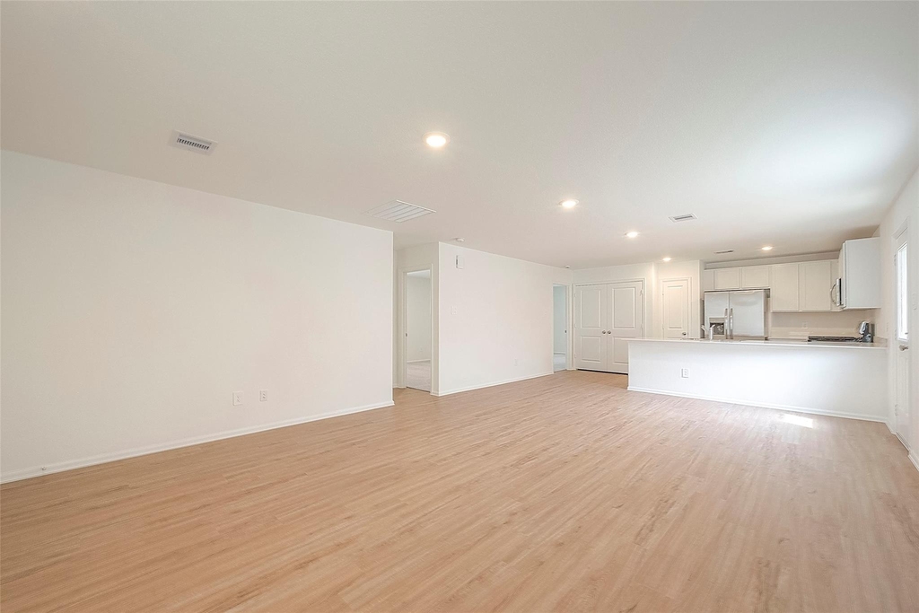 1491 Las Cuevas Drive - Photo 4