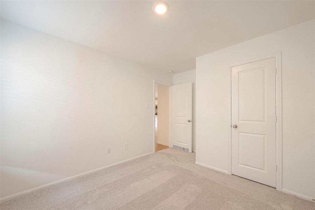 1491 Las Cuevas Drive - Photo 19