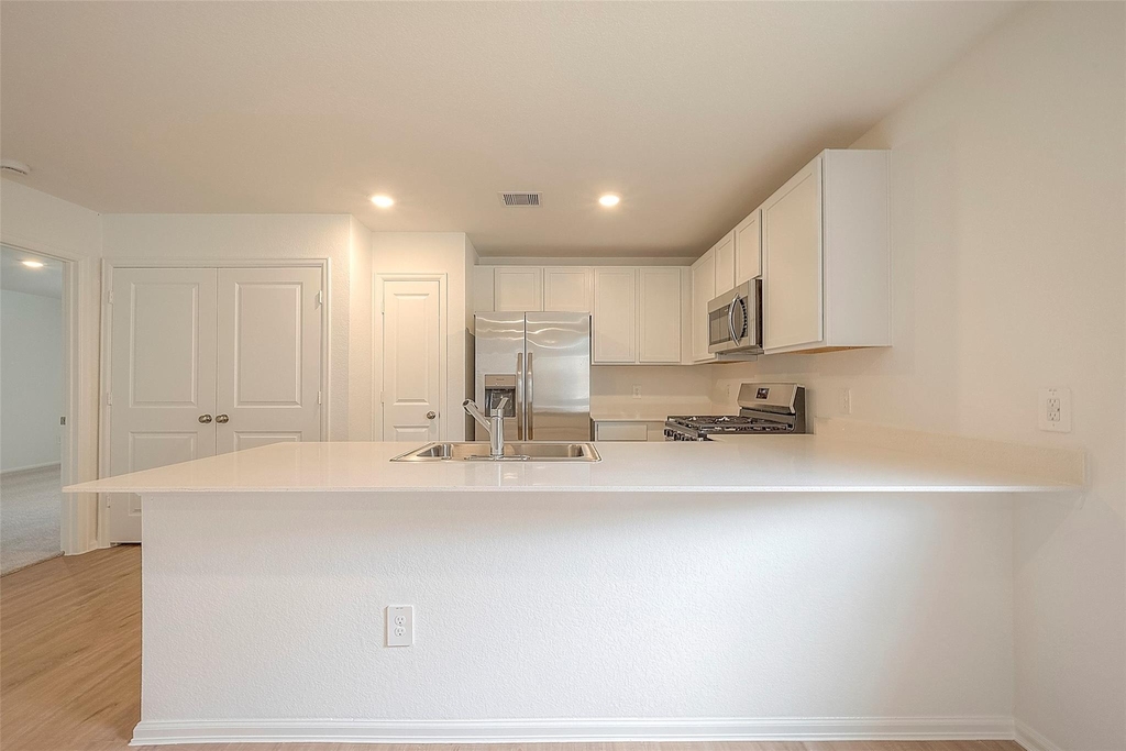 1491 Las Cuevas Drive - Photo 9