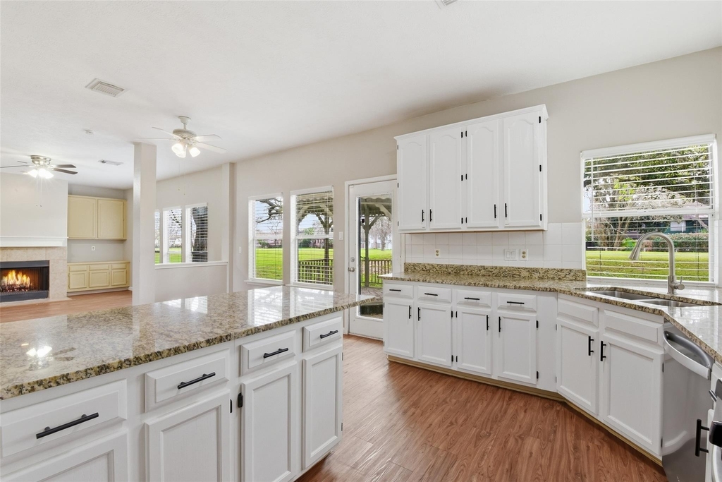 3327 Shady Glen Lane - Photo 17