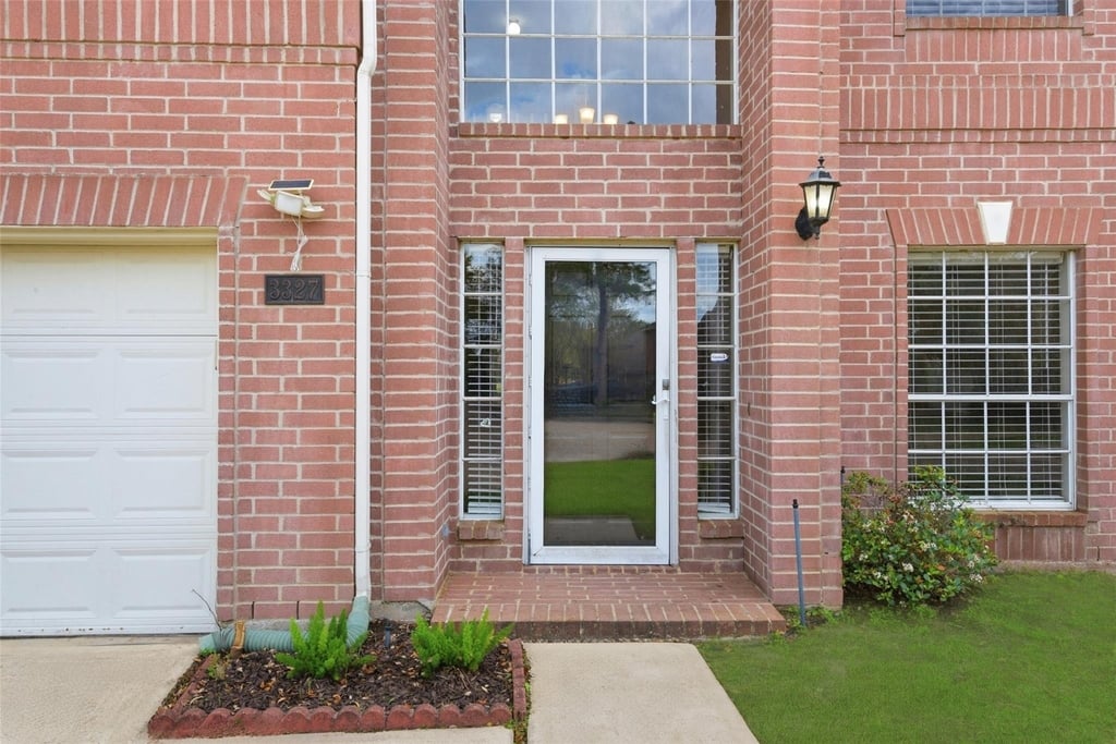 3327 Shady Glen Lane - Photo 3
