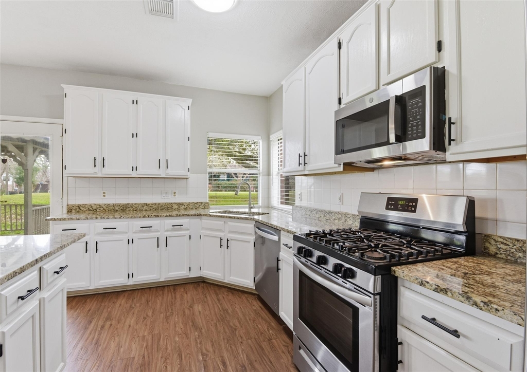 3327 Shady Glen Lane - Photo 15
