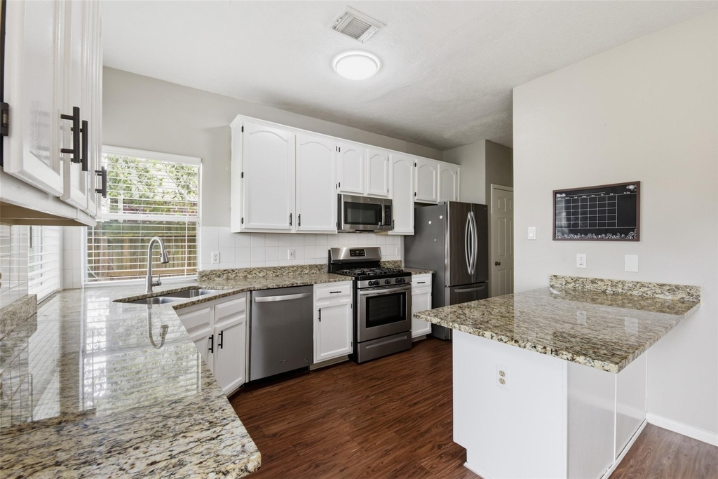 3327 Shady Glen Lane - Photo 11
