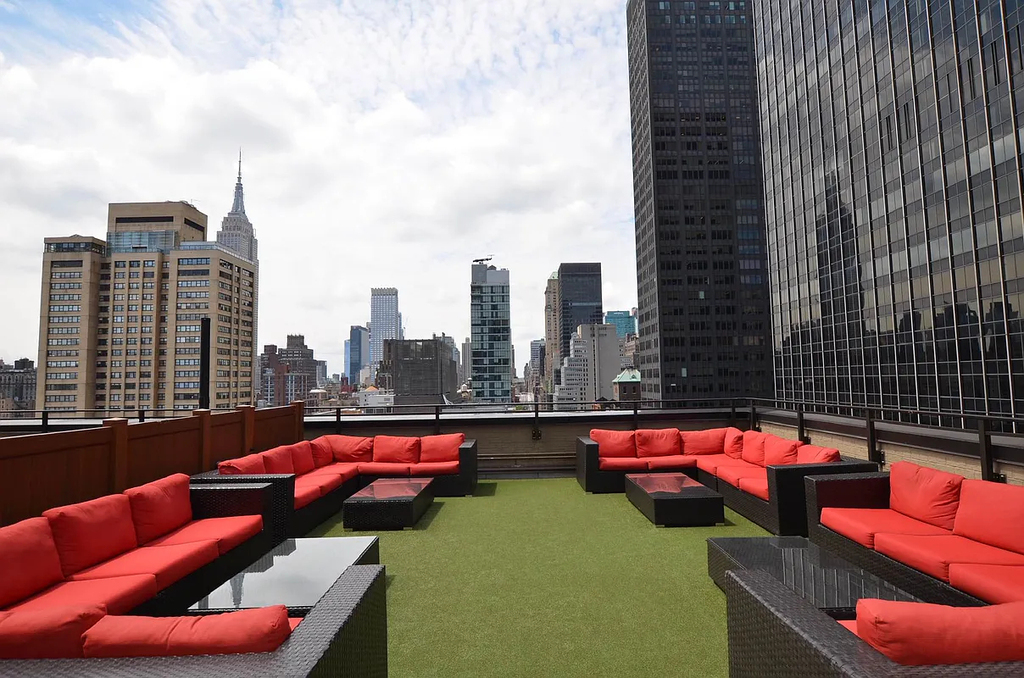 East 39th Street - Photo 8