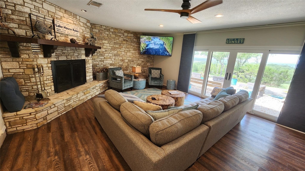 2055 Island View - Photo 4