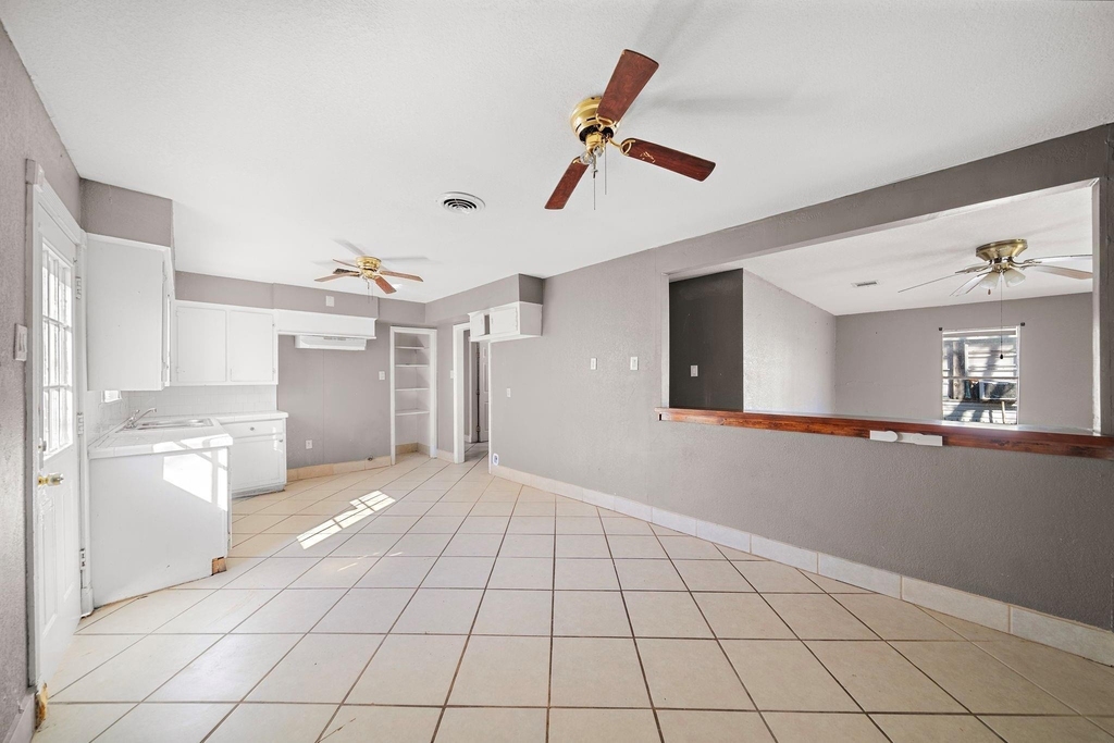 128 Kress Street - Photo 1