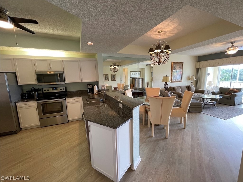 1070 Woodshire Lane - Photo 2