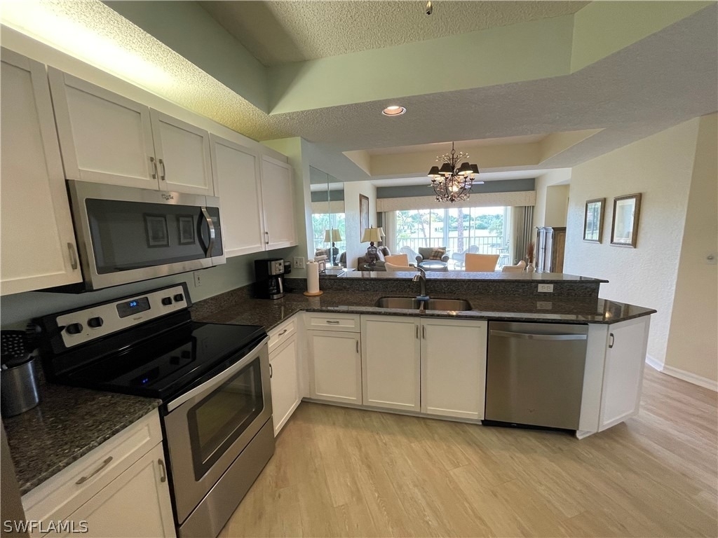 1070 Woodshire Lane - Photo 4