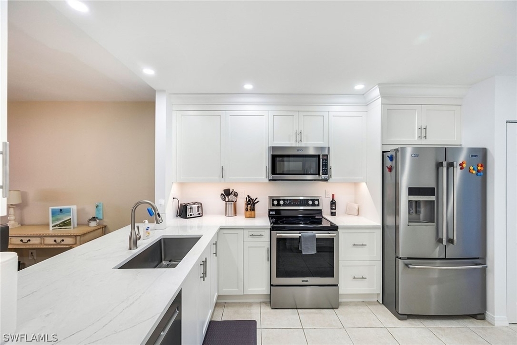 1802 Kings Lake Boulevard - Photo 7