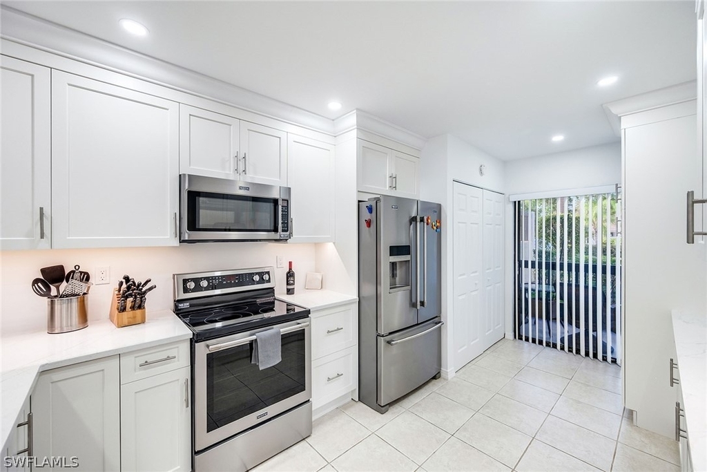 1802 Kings Lake Boulevard - Photo 8