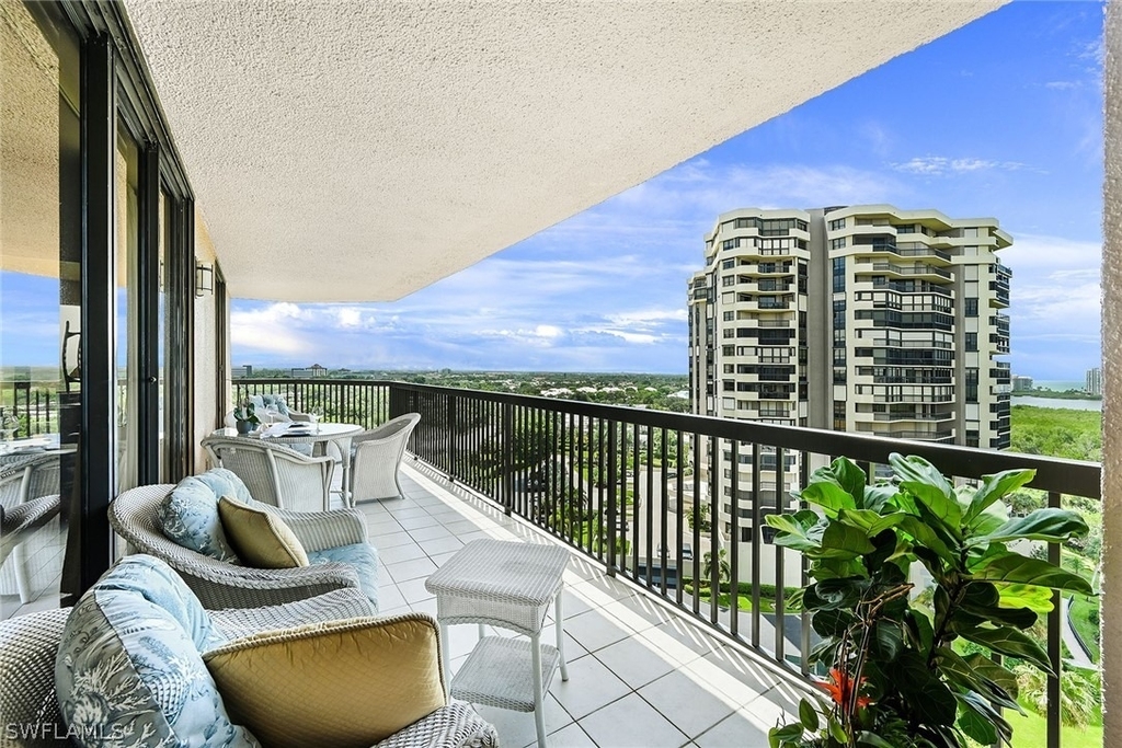 6075 Pelican Bay Boulevard - Photo 21