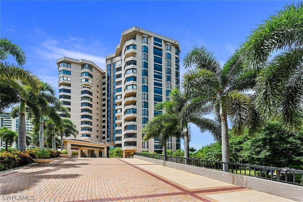 6075 Pelican Bay Boulevard - Photo 23
