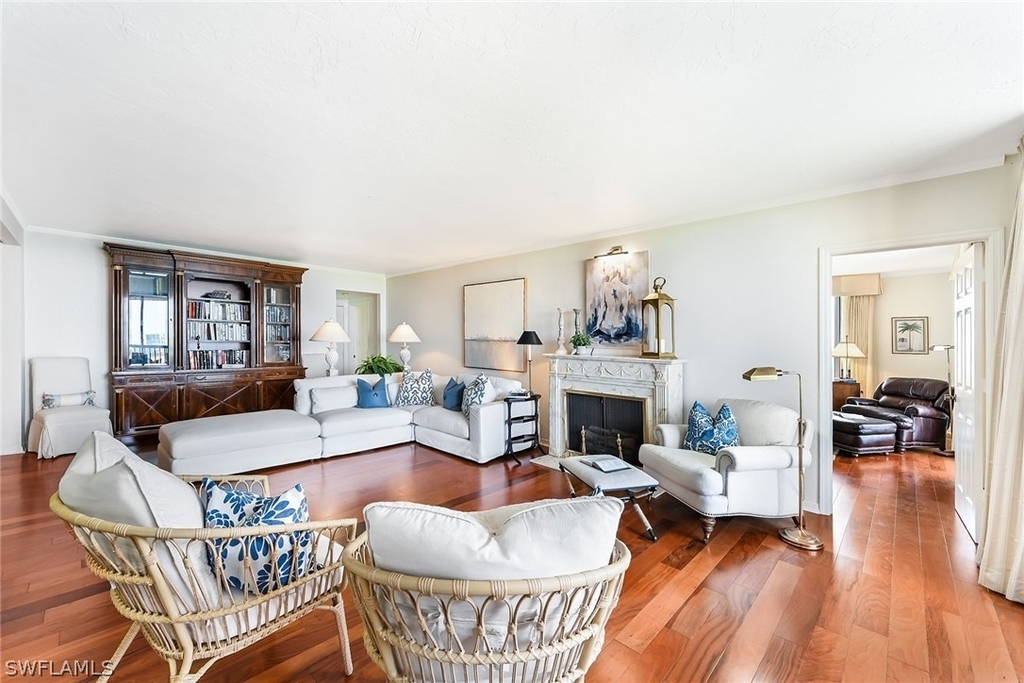 6075 Pelican Bay Boulevard - Photo 2
